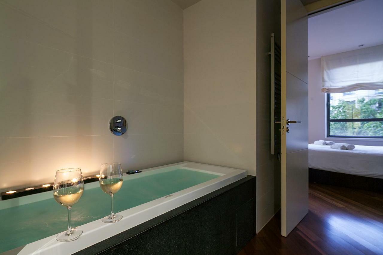 Uma Suites Passeig De Gracia 16 Barcelona Exterior foto
